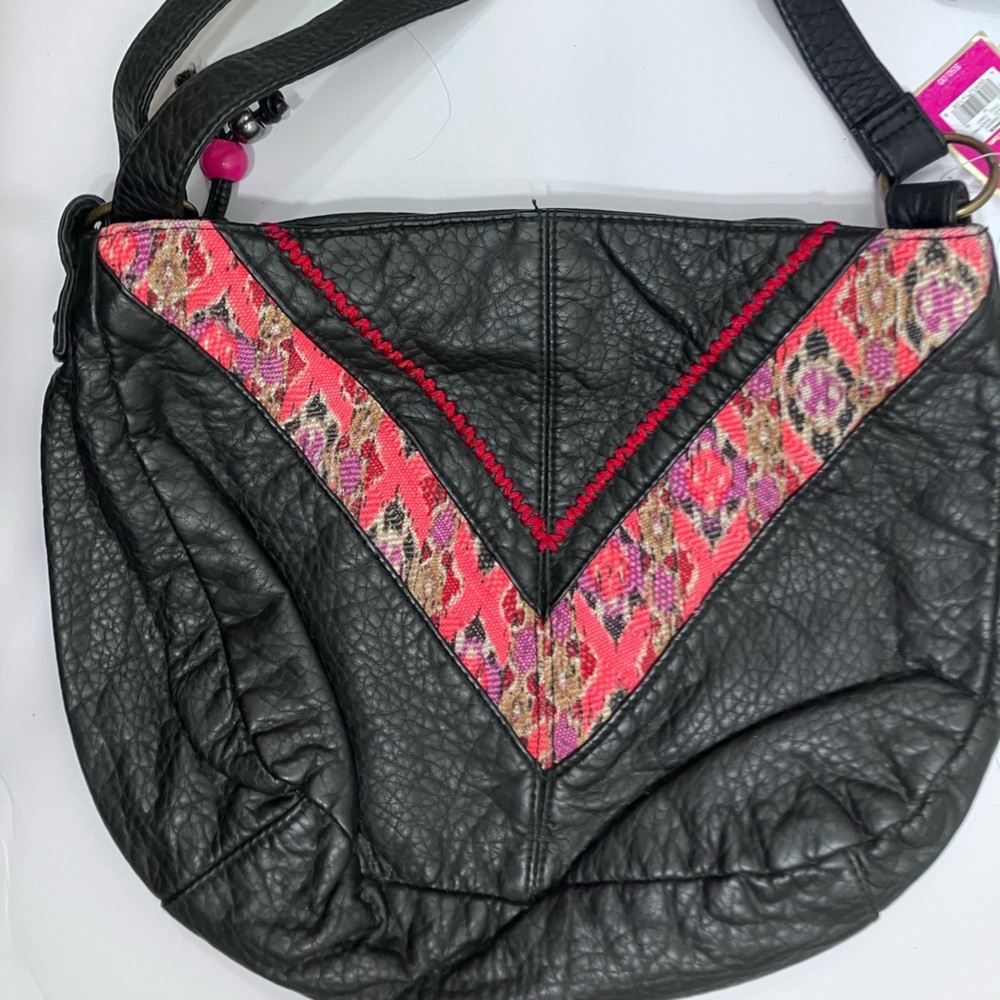 Candie's Black and Pink Crossbody Bag